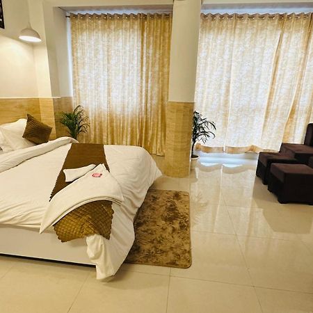 Dr White House - Noida Sector 18 Otel Dış mekan fotoğraf