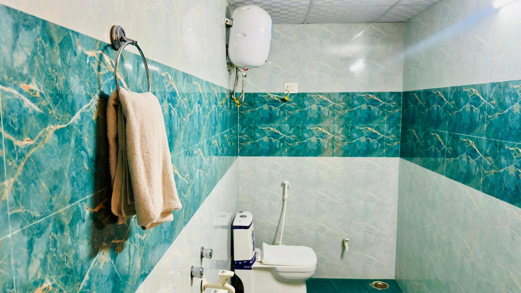 Dr White House - Noida Sector 18 Otel Dış mekan fotoğraf